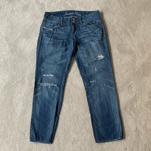 American Eagle Distressed jeans, Live your life, size 2